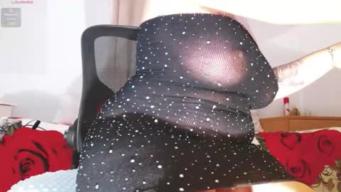 Lizy online show from November 25, 7:19 am