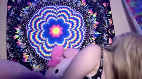 Snapshot of lizz44887 chatting on February 13, 5:26 am Lizz online show from February 13, 5:26 am