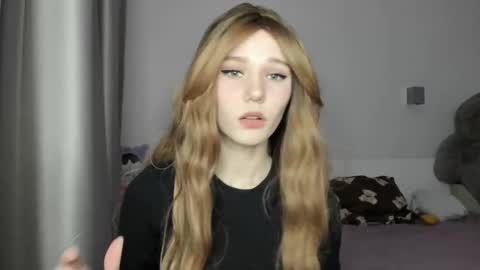 lizza_a online show from March 17, 7:28 pm