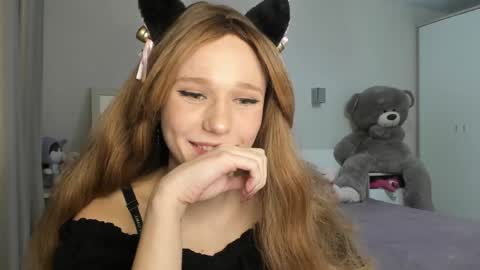 lizza_a online show from May 6, 5:29 pm