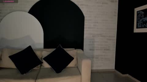 Snapshot of lizzhamilton_ chatting on November 16, 1:28 pm Lizzi online show from November 16, 1:28 pm