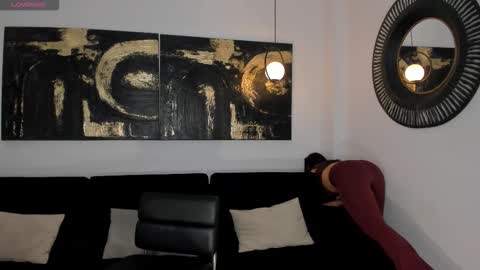 Lizzi  online show from March 8, 3:16 pm