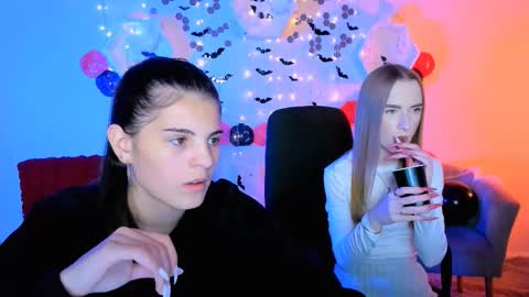 lizzie_boom online show from October 27, 8:13 pm