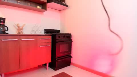 lizzie_williamss online show from October 28, 3:21 am