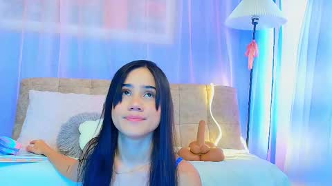 lizzy_kane online show from May 4, 8:05 pm