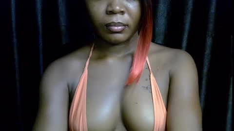 Snapshot of lizzy_petite chatting on September 8, 5:23 pm lizzy online show from September 8, 5:23 pm