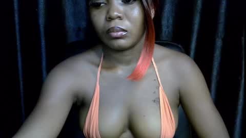 Snapshot of lizzy_petite chatting on September 9, 7:41 am lizzy online show from September 9, 7:41 am