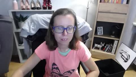 Snapshot of lizzy_sparkle chatting on September 12, 4:23 am Lizzy online show from September 12, 4:23 am