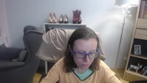 Snapshot of lizzy_sparkle chatting on September 23, 4:59 am Lizzy online show from September 23, 4:59 am