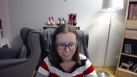 Snapshot of lizzy_sparkle chatting on October 10, 4:55 am Lizzy online show from October 10, 4:55 am