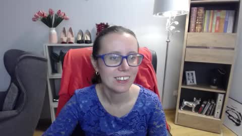 Lizzy online show from November 13, 5:39 am