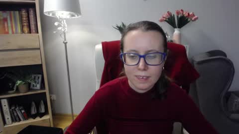 Lizzy online show from March 16, 5:44 am