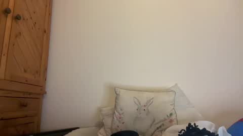 Snapshot of lizzyylovesick chatting on February 17, 8:26 pm lizzybunny online show from February 17, 8:26 pm