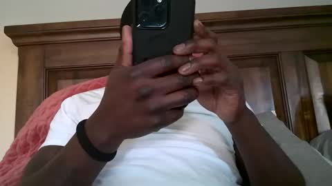 llcoolblack online show from December 3, 6:06 pm