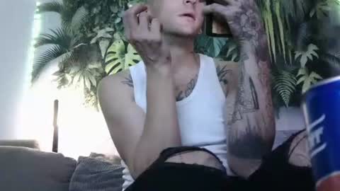 Snapshot of lll4lexlll chatting on September 11, 11:27 pm lll4lexlll online show from September 11, 11:27 pm