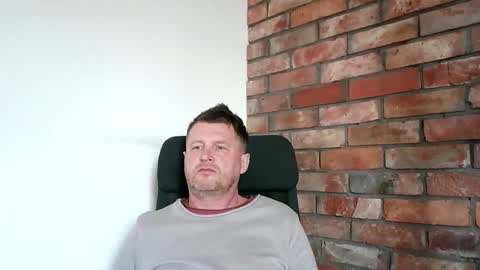 Snapshot of lllukasssxxx chatting on May 7, 1:16 pm lllukasssxxx online show from May 7, 1:16 pm