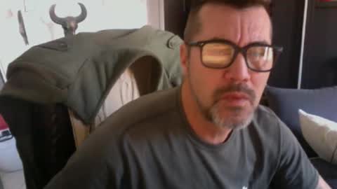 loanm online show from February 14, 9:17 am