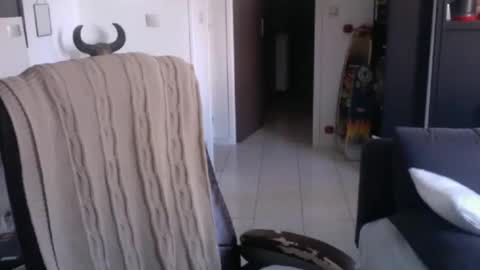 loanm online show from March 22, 1:47 pm