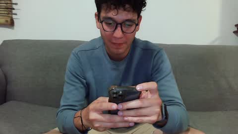 Lobo online show from February 1, 2:37 am