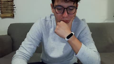 Lobo online show from February 4, 2:28 am