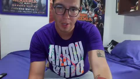 Snapshot of lobomx19 chatting on June 3, 3:09 am Lobo online show from June 3, 3:09 am