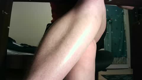 Snapshot of logan_18xxx chatting on June 1, 5:47 pm logan_18xxx online show from June 1, 5:47 pm