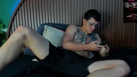 Snapshot of logan_griffin chatting on November 6, 3:07 am logan_griffin online show from November 6, 3:07 am