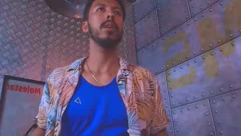 Snapshot of logan_mercer chatting on December 16, 3:33 am logan_mercer online show from December 16, 3:33 am