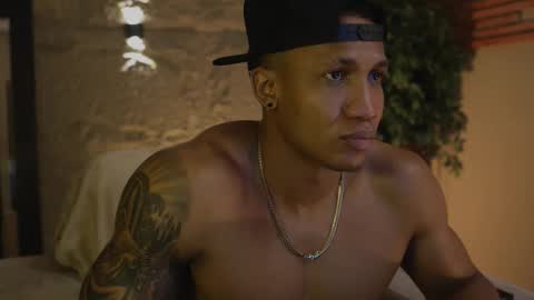 logan_varela online show from October 22, 2:28 pm