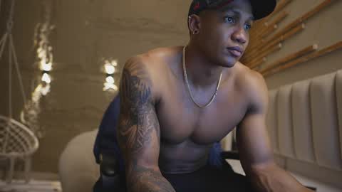 logan_varela online show from April 29, 5:30 pm