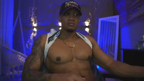 Snapshot of logan_varela chatting on July 19, 11:47 am logan_varela online show from July 19, 11:47 am