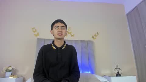 Snapshot of logan_wolf_ chatting on December 15, 12:42 pm Logan online show from December 15, 12:42 pm