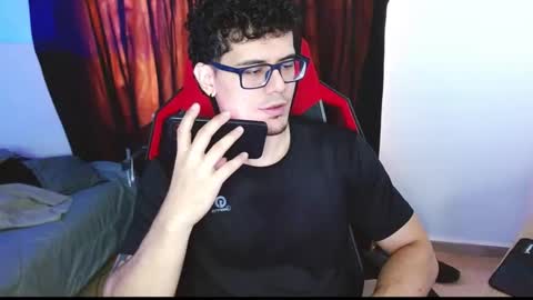 Loganandrwz online show from February 4, 1:28 pm