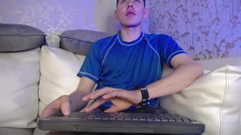 Snapshot of loganfoster_ chatting on November 25, 8:31 pm Loganfoster online show from November 25, 8:31 pm