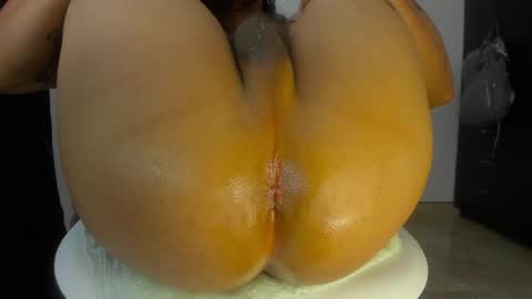 Snapshot of loganhot22 chatting on December 31, 1:41 pm Logan online show from December 31, 1:41 pm