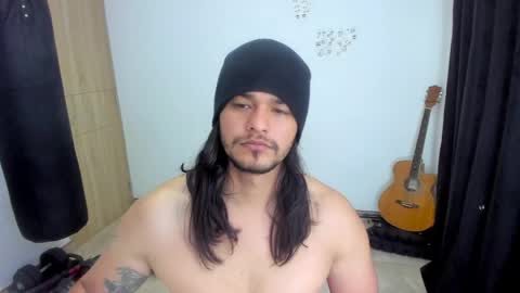 Snapshot of loganhot22 chatting on June 6, 5:12 am Logan online show from June 6, 5:12 am