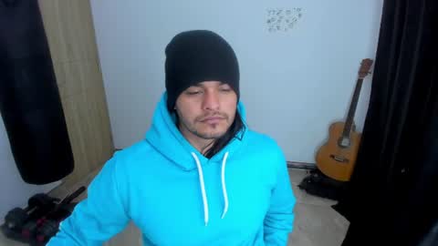Snapshot of loganhot22 chatting on June 13, 6:44 am Logan online show from June 13, 6:44 am
