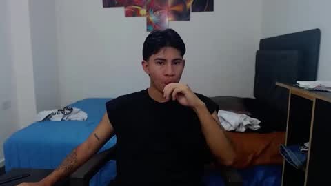 logannthh online show from October 31, 8:15 am