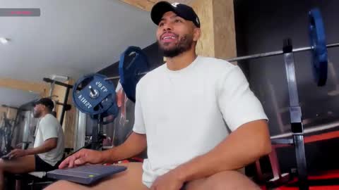 Snapshot of logansimmons chatting on September 15, 2:33 am U can call me Logan online show from September 15, 2:33 am