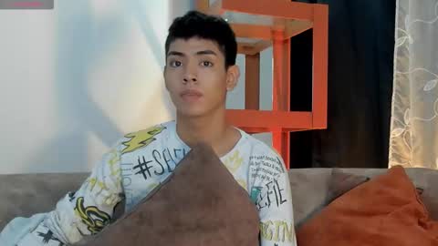 logantwink18 online show from February 7, 1:59 pm