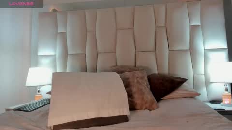 logantwink18 online show from March 8, 5:22 am