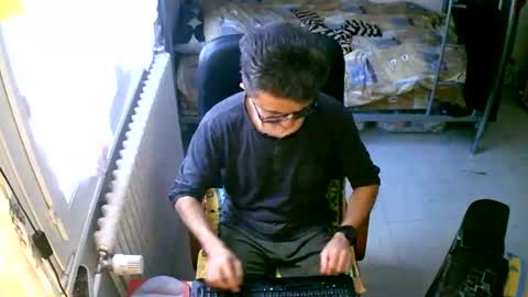 lokoum39 online show from November 28, 9:01 am