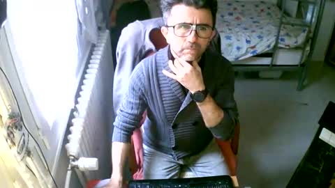 lokoum39 online show from February 16, 12:01 pm