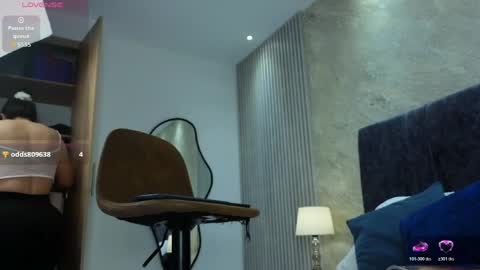 Snapshot of lola__sweet0591 chatting on May 14, 11:17 am Lola Sweet online show from May 14, 11:17 am