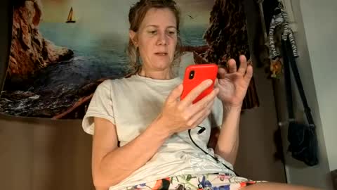 Snapshot of lola_belgium chatting on June 24, 4:44 am lola_belgium online show from June 24, 4:44 am