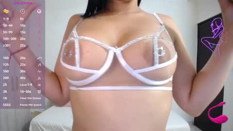 Snapshot of lola_calypso chatting on June 8, 1:28 am Lola Calypso online show from June 8, 1:28 am