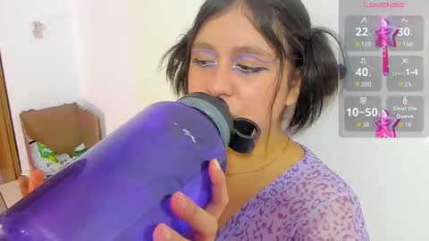 lola online show from October 31, 11:55 am