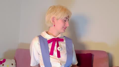Snapshot of lola_creammy chatting on May 18, 3:07 pm Lola . online show from May 18, 3:07 pm