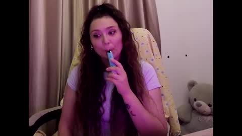 Snapshot of lola_creolla chatting on May 27, 11:29 am lola online show from May 27, 11:29 am