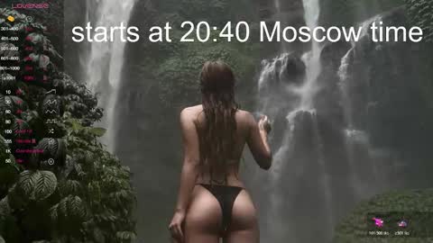 Snapshot of lola_dinky chatting on November 9, 5:33 pm Lola online show from November 9, 5:33 pm